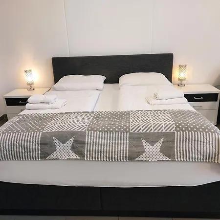 J&l Zentrale Lage Apartment